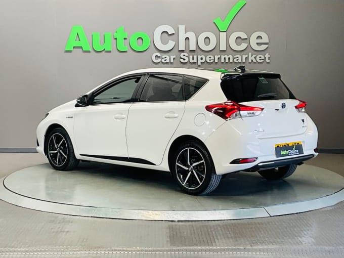 2025 Toyota Auris