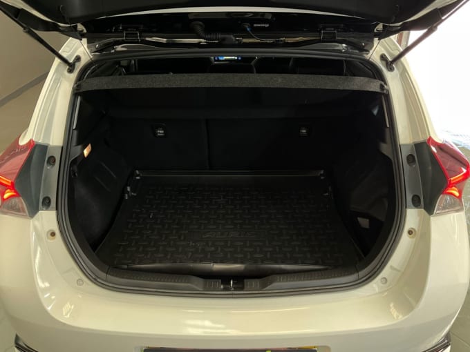 2025 Toyota Auris