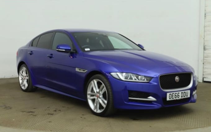 2025 Jaguar Xe