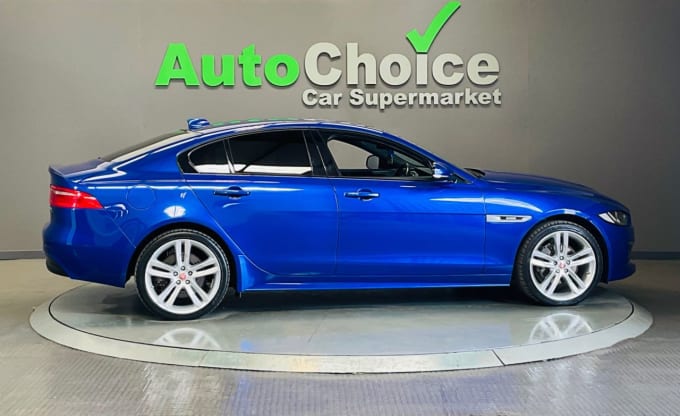 2025 Jaguar Xe