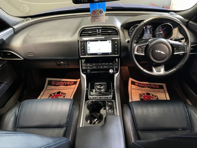 2025 Jaguar Xe