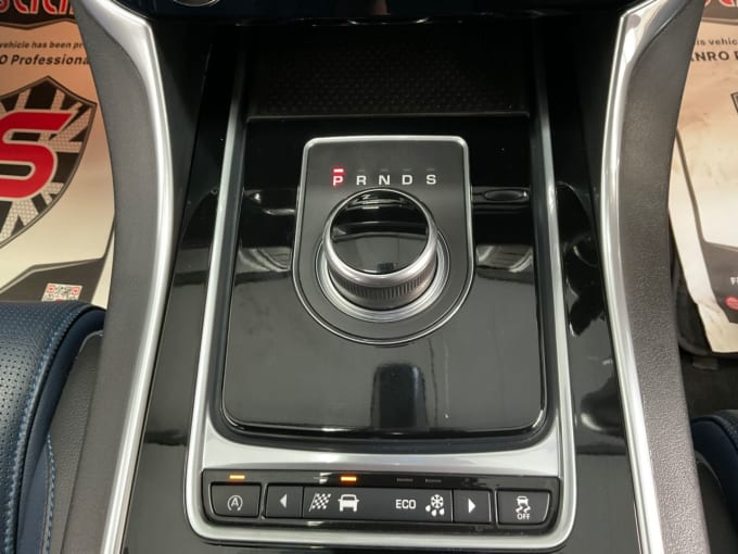 2025 Jaguar Xe