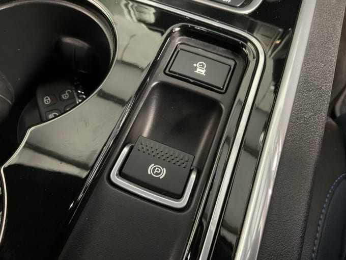 2025 Jaguar Xe