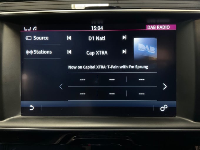 2025 Jaguar Xe