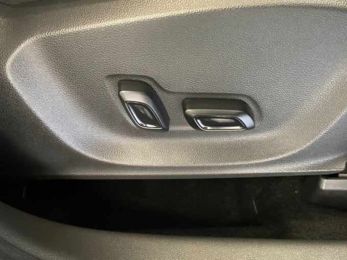 2025 Mg Mg Zs