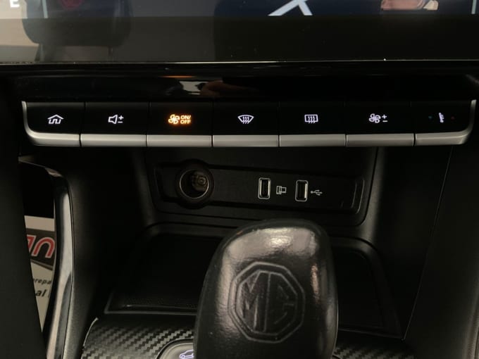 2025 Mg Mg Zs