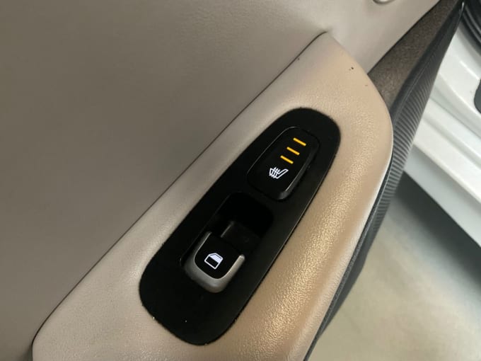 2025 Kia Stinger