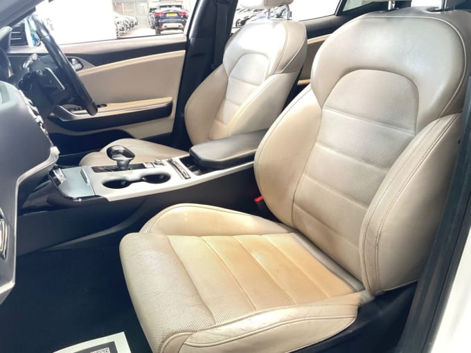 2025 Kia Stinger