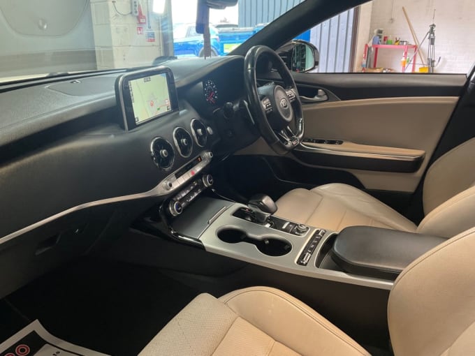2025 Kia Stinger