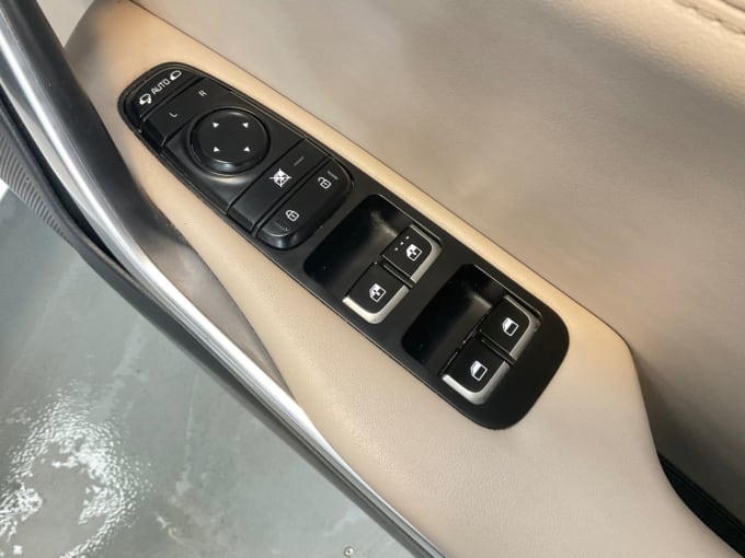 2025 Kia Stinger