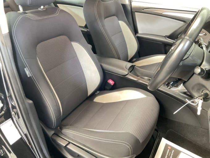 2025 Toyota Avensis