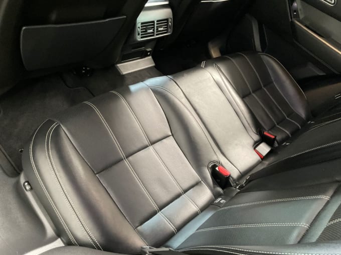 2025 Land Rover Range Rover Velar
