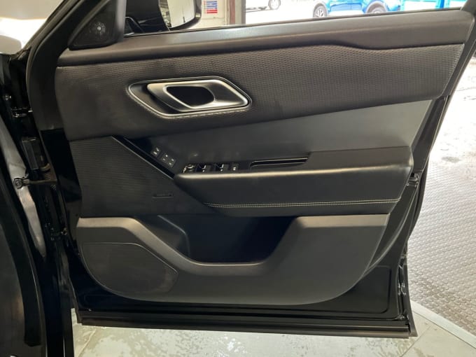 2025 Land Rover Range Rover Velar
