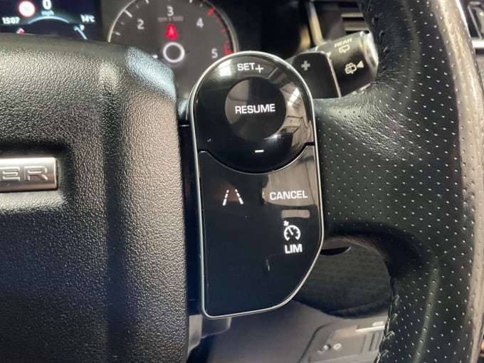 2025 Land Rover Range Rover Velar