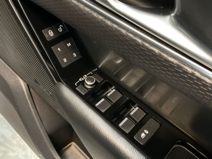 2025 Land Rover Range Rover Velar
