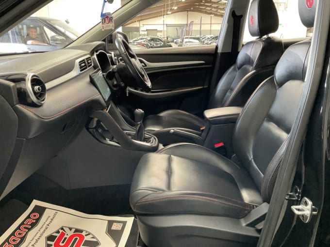 2025 Mg Mg Zs