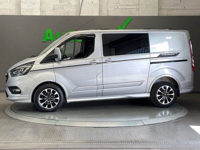 2025 Ford Transit Custom
