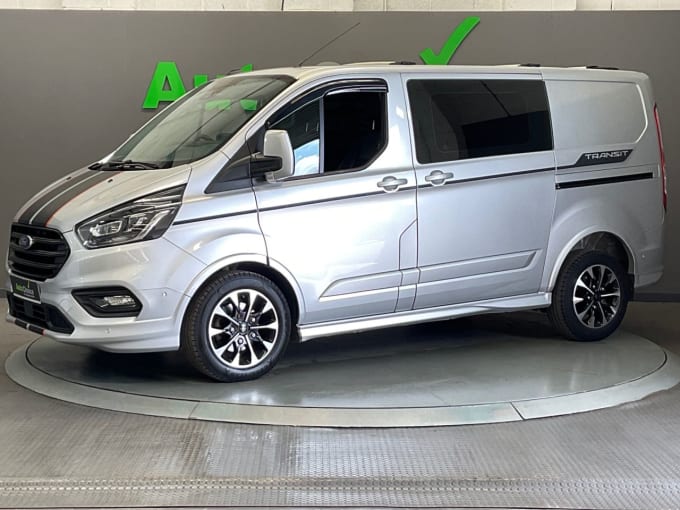 2025 Ford Transit Custom