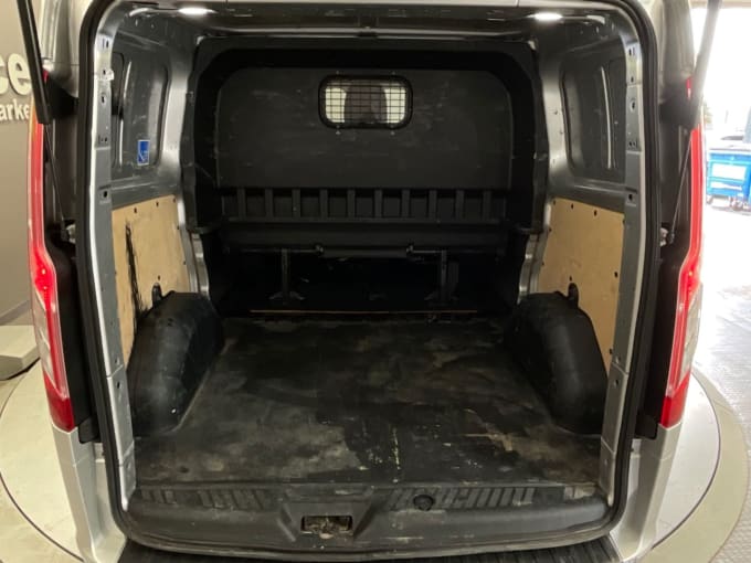 2025 Ford Transit Custom