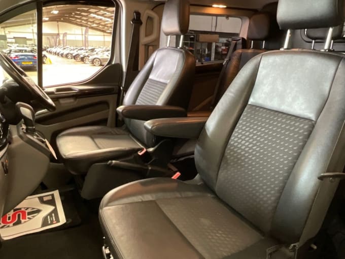 2025 Ford Transit Custom
