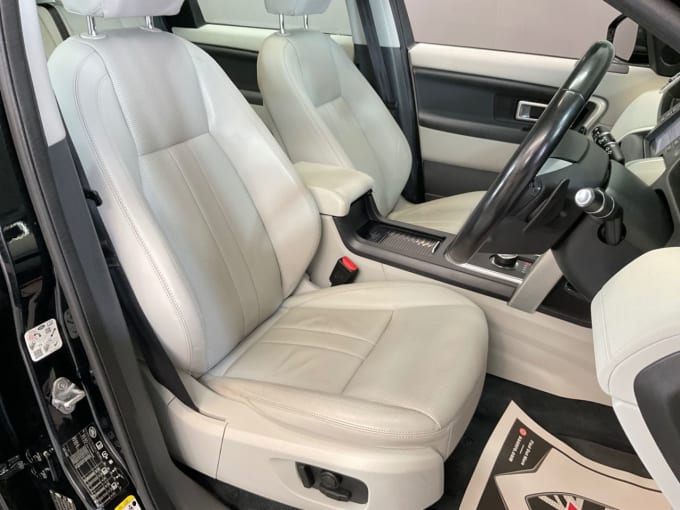 2025 Land Rover Discovery Sport