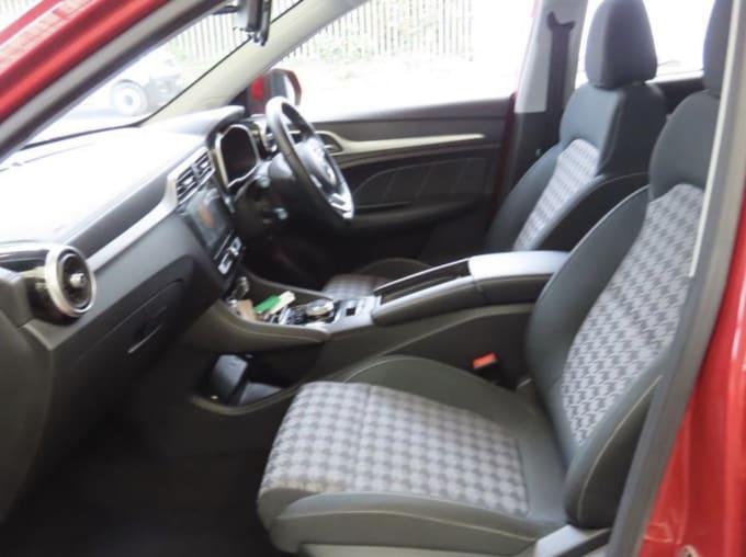 2025 Mg Mg Zs