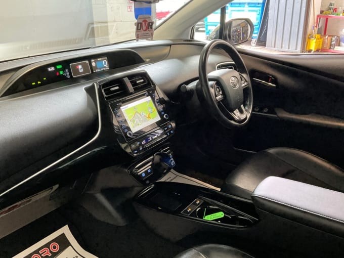 2025 Toyota Prius