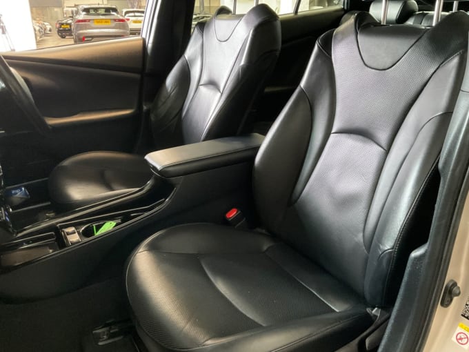 2025 Toyota Prius