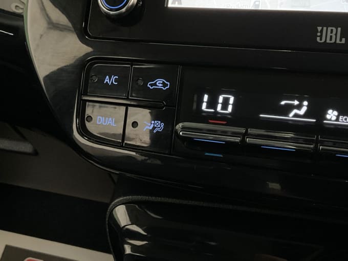 2025 Toyota Prius