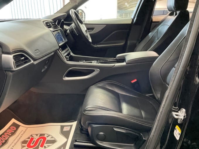 2025 Jaguar F-pace