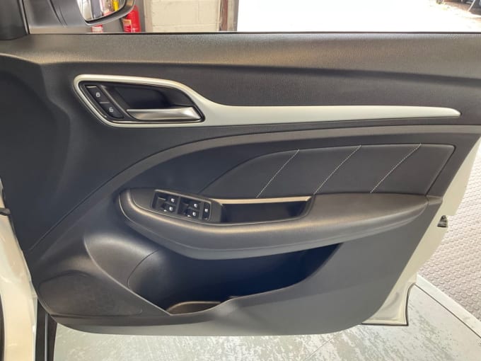 2025 Mg Mg Zs