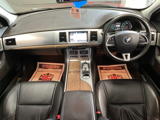 2025 Jaguar Xf