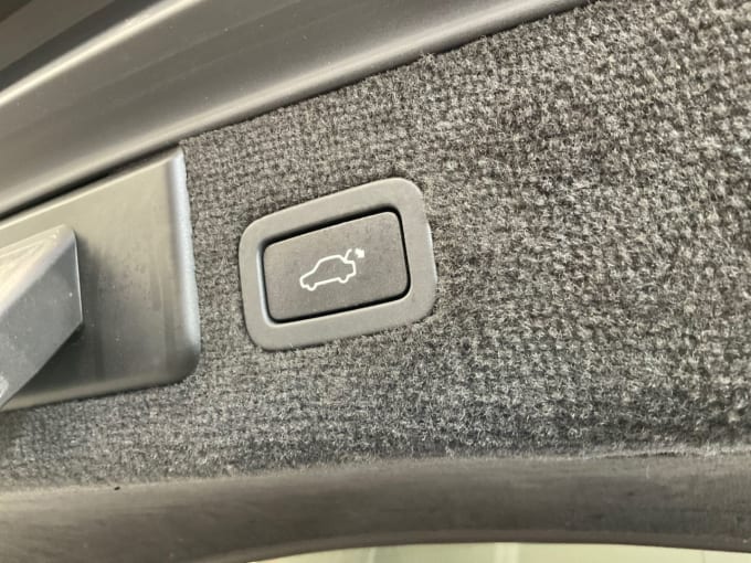 2025 Jaguar Xf