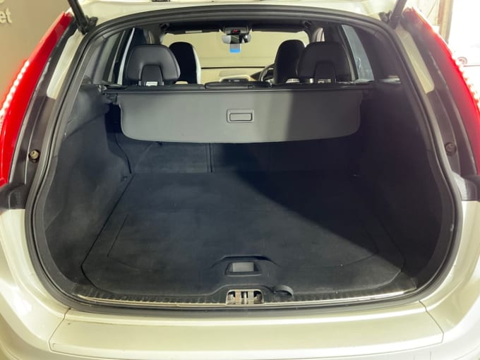 2025 Volvo Xc60