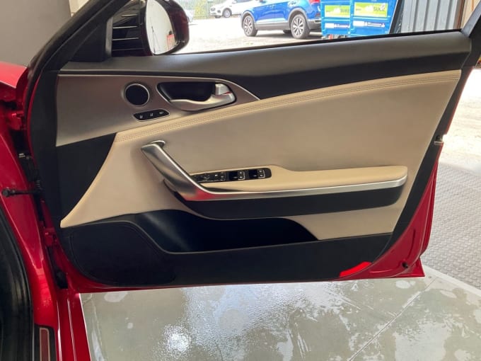 2025 Kia Stinger