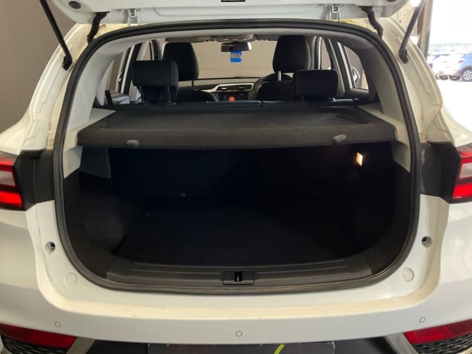 2025 Mg Mg Zs