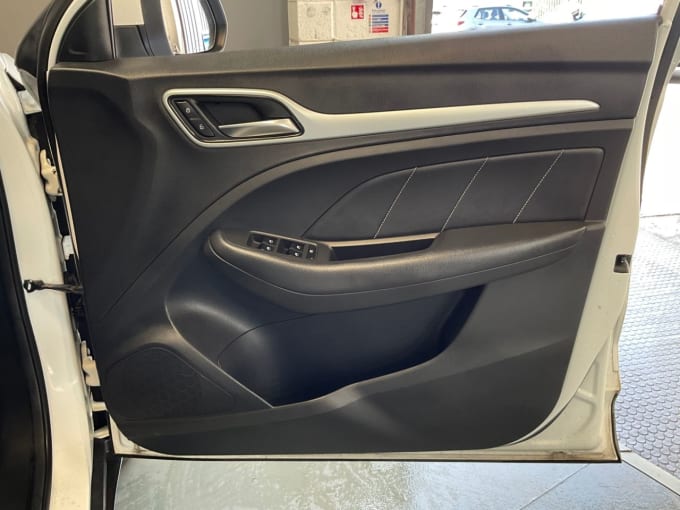 2025 Mg Mg Zs