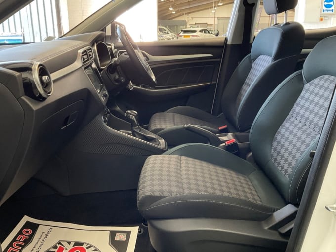 2025 Mg Mg Zs