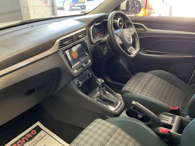 2025 Mg Mg Zs