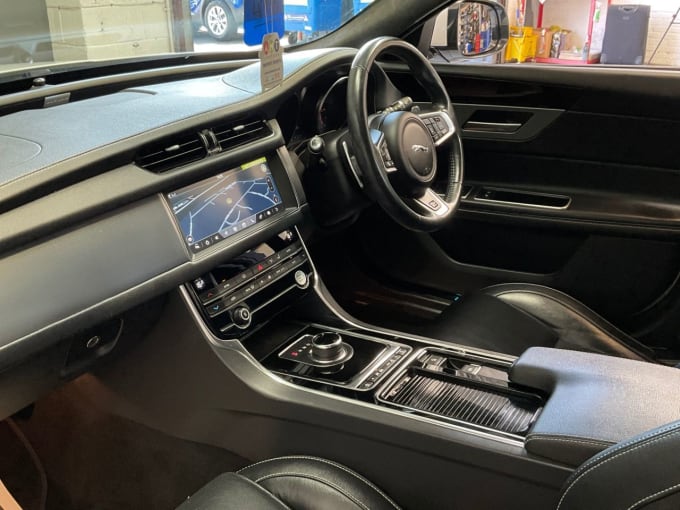 2025 Jaguar Xf