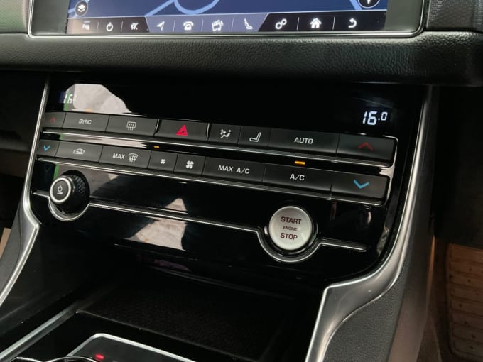 2025 Jaguar Xf