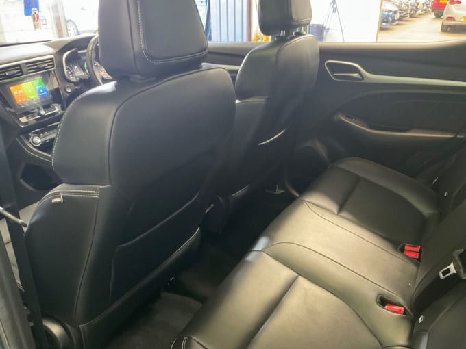 2025 Mg Mg Zs