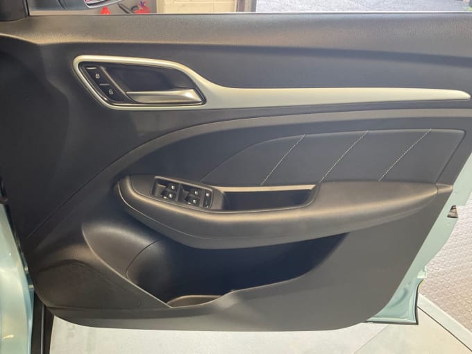 2025 Mg Mg Zs
