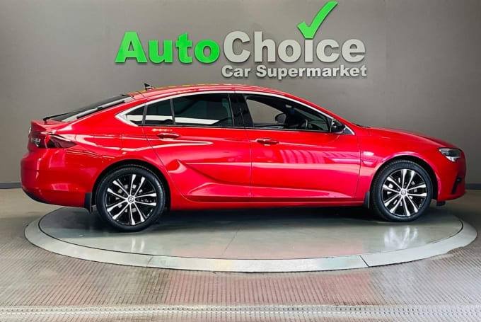 2025 Vauxhall Insignia