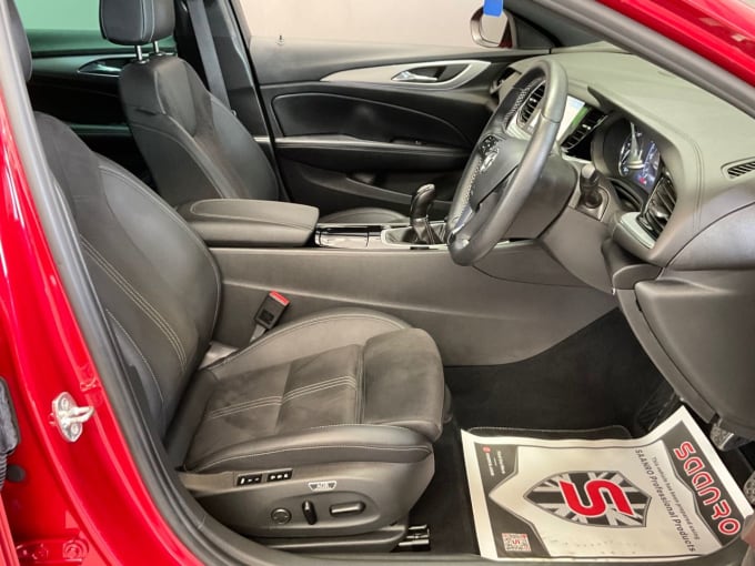 2025 Vauxhall Insignia
