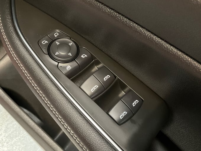 2025 Vauxhall Insignia