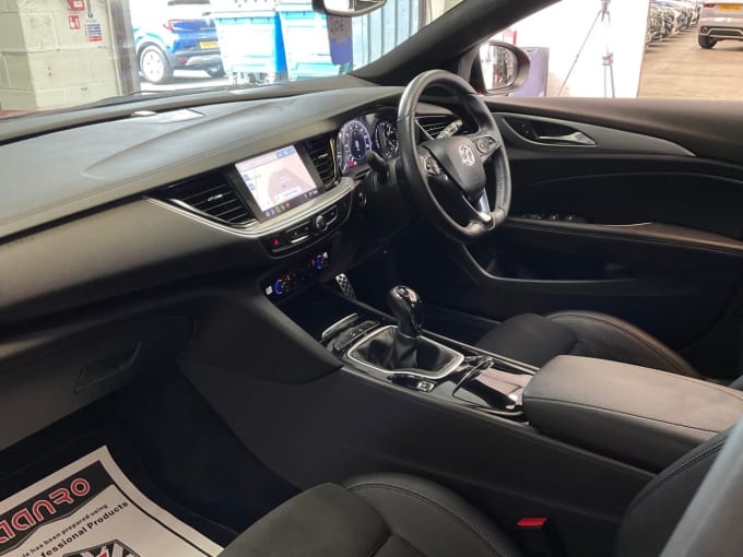 2025 Vauxhall Insignia