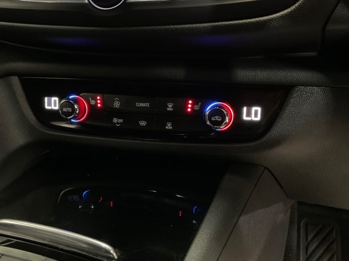 2025 Vauxhall Insignia