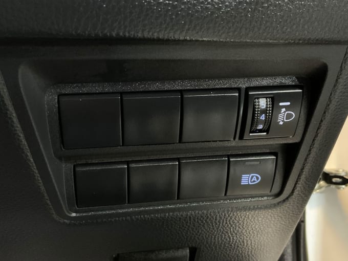 2025 Toyota Yaris Cross