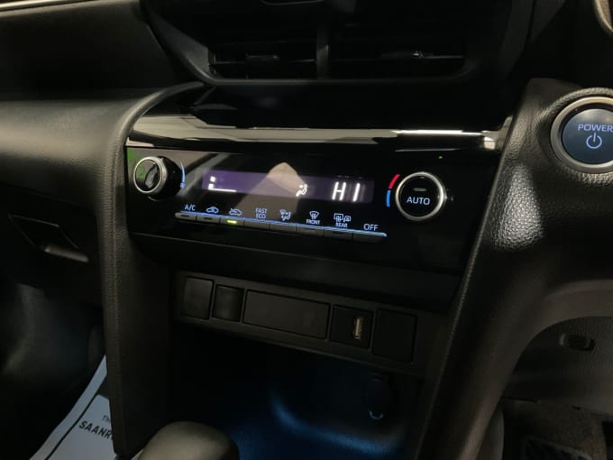 2025 Toyota Yaris Cross